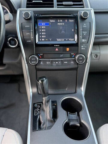 2016 Toyota Camry XLE