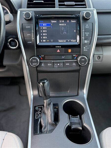 2016 Toyota Camry XLE