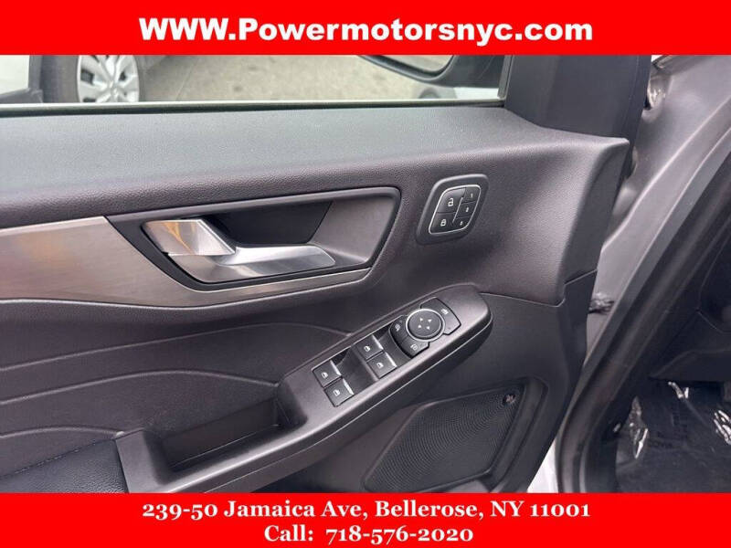 2021 Ford Escape Titanium