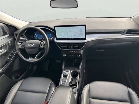 2025 Ford Escape Platinum