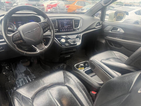 2020 Chrysler Pacifica Touring L