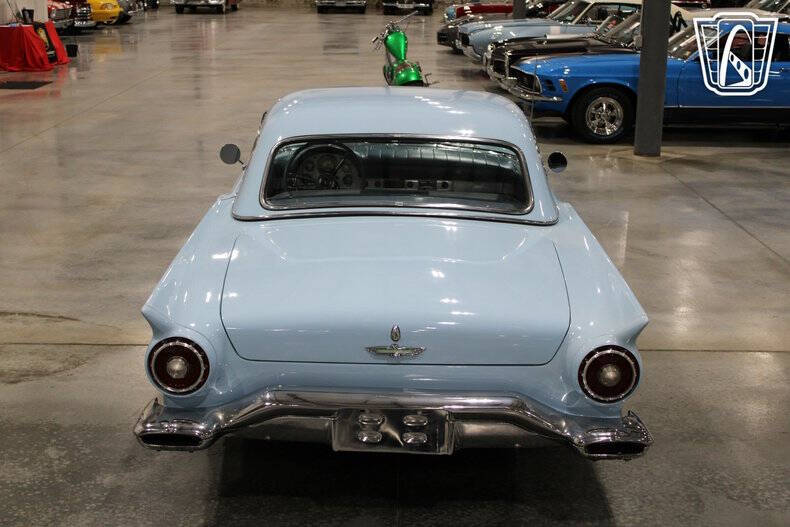 1957 Ford Thunderbird
