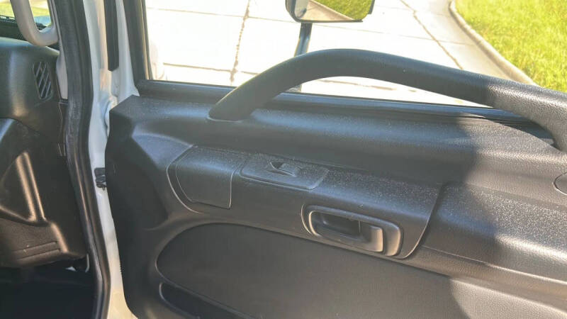 2015 Hino 268