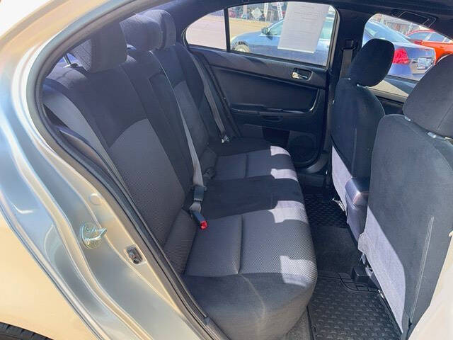 2017 Mitsubishi Lancer LE