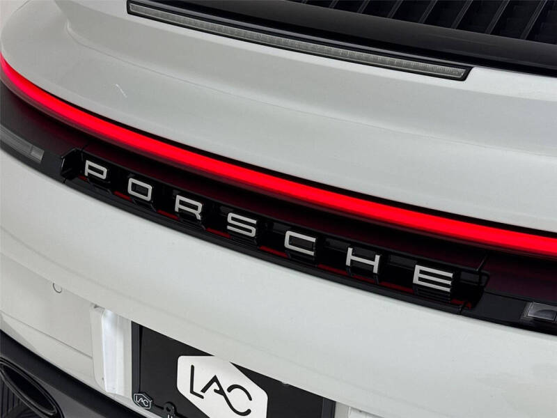 2025 Porsche 911 Carrera