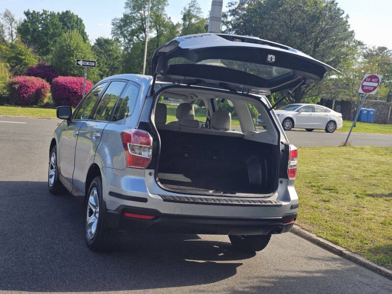 2014 Subaru Forester 2.5i