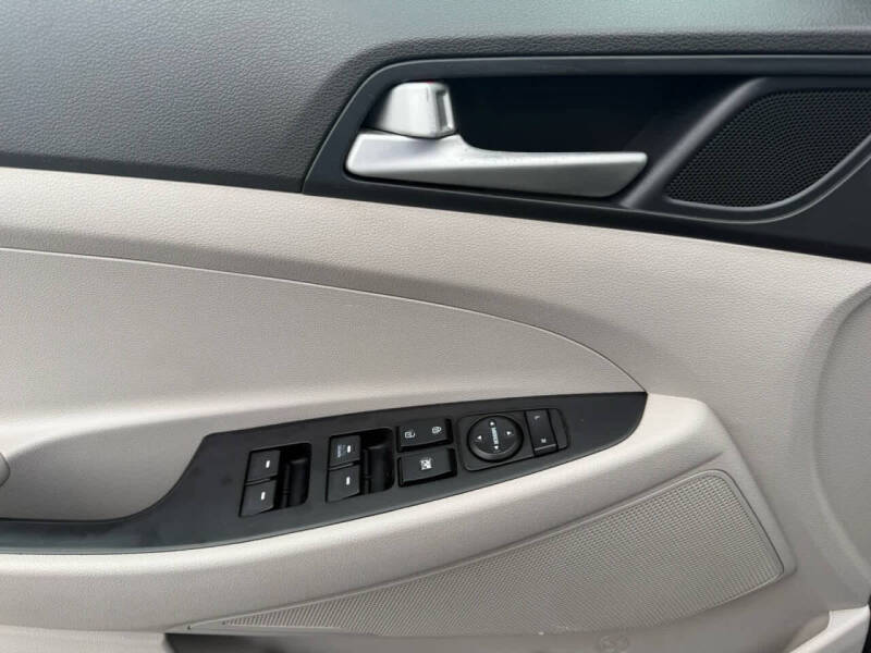 2021 Hyundai Tucson SE