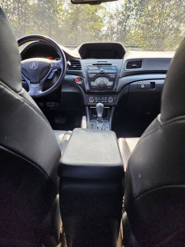 2013 Acura ILX 2.0L w/Tech