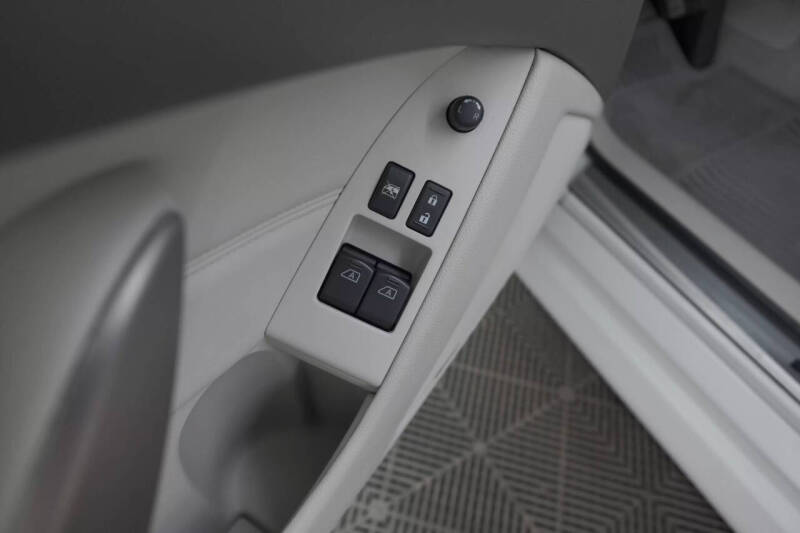 2011 Infiniti G37 Coupe x