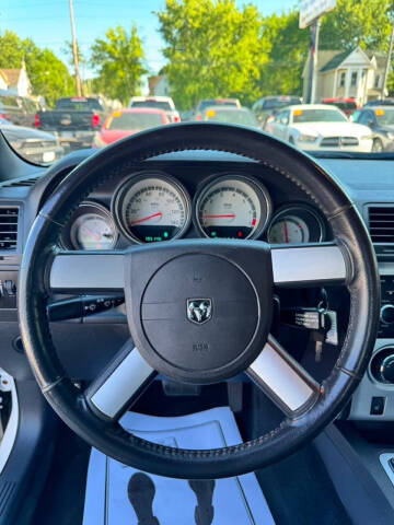 2009 Dodge Challenger SE