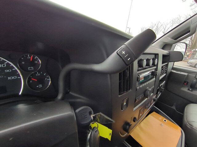 2025 Chevrolet Express 2500