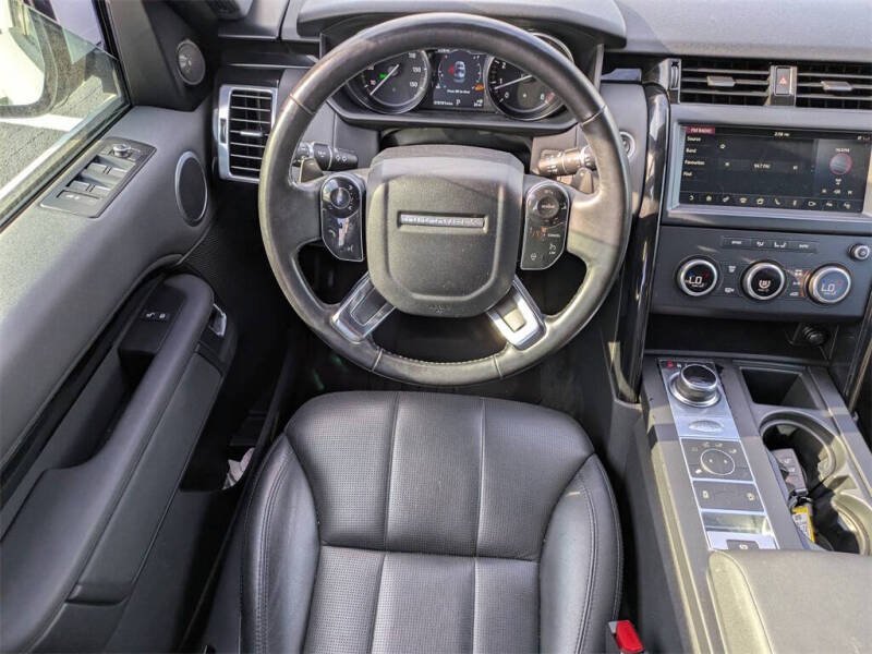 2020 Land Rover Discovery SE