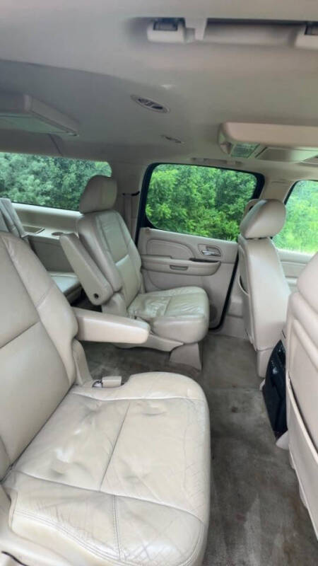 2011 Cadillac Escalade ESV Luxury