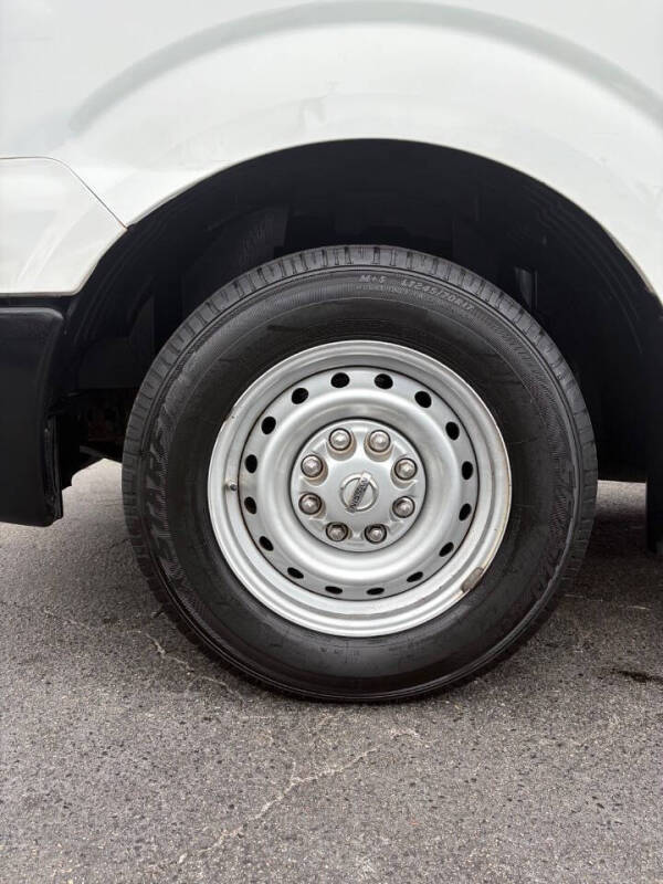 2012 Nissan NV 1500 S