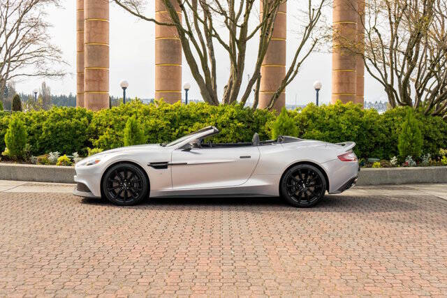 2016 Aston Martin Vanquish 45