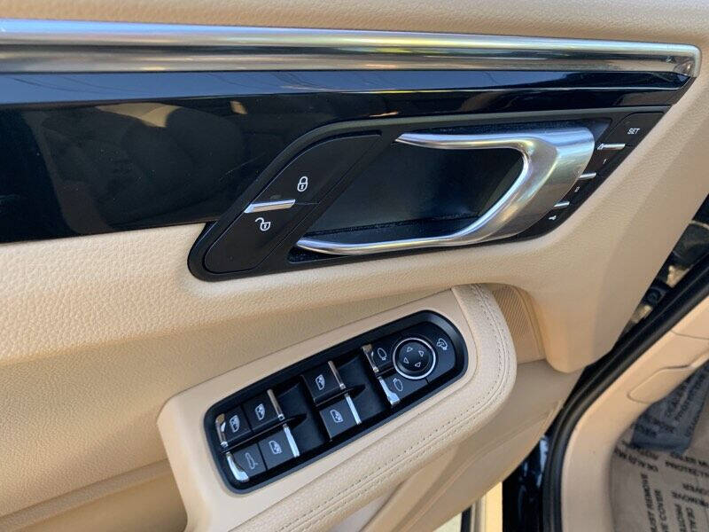 2015 Porsche Macan S