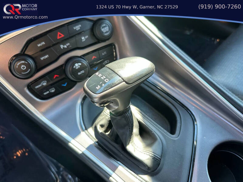 2019 Dodge Challenger SXT