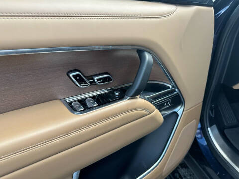 2023 Land Rover Range Rover P400 SE