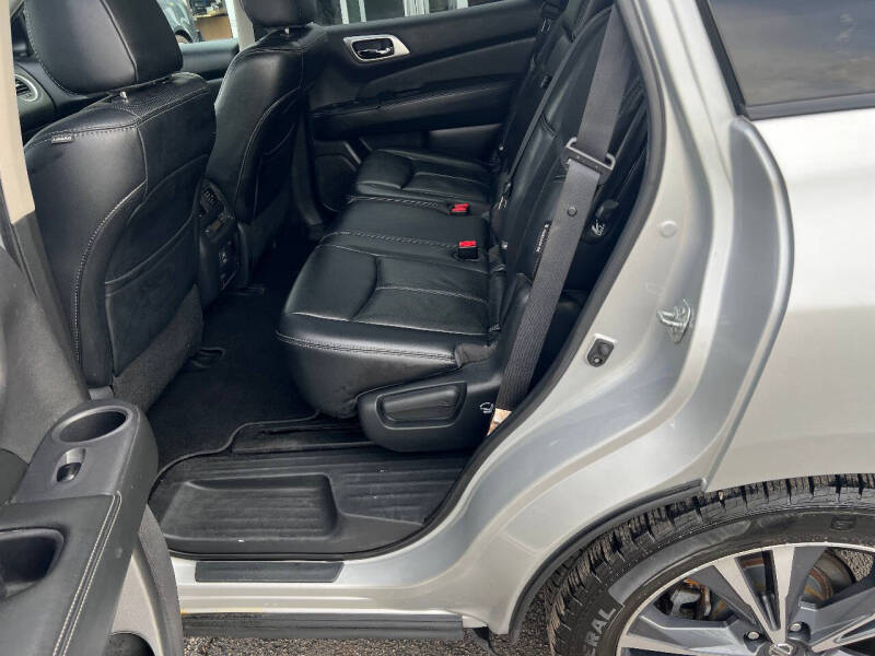 2018 Nissan Pathfinder Platinum