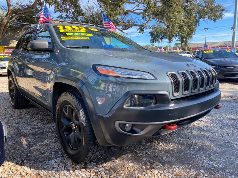 Jeep Cherokee's photo