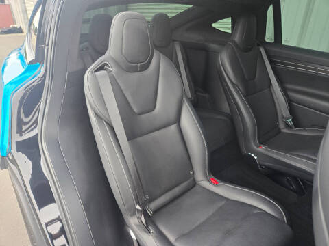 2022 Tesla Model X Plaid