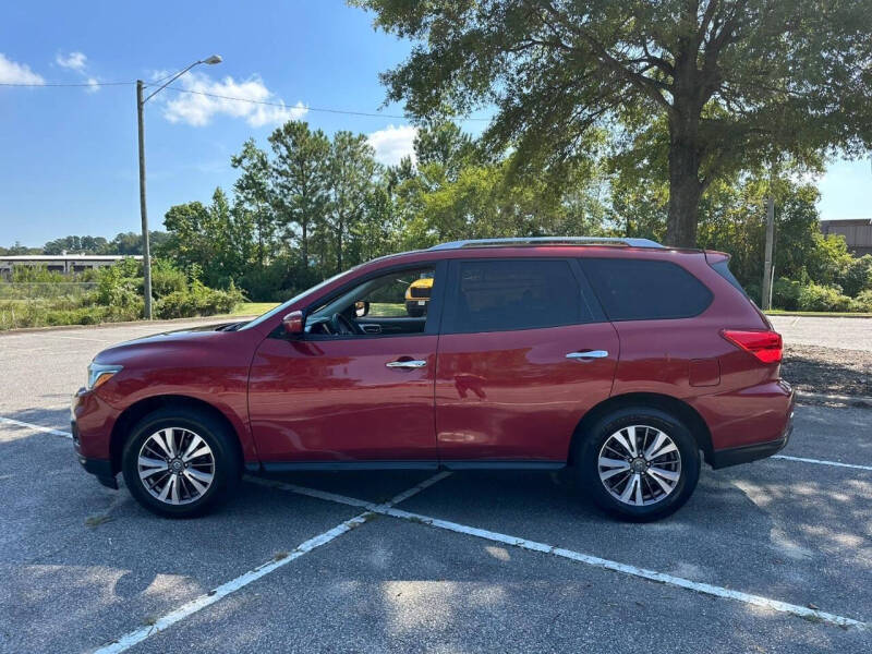 2017 Nissan Pathfinder SV