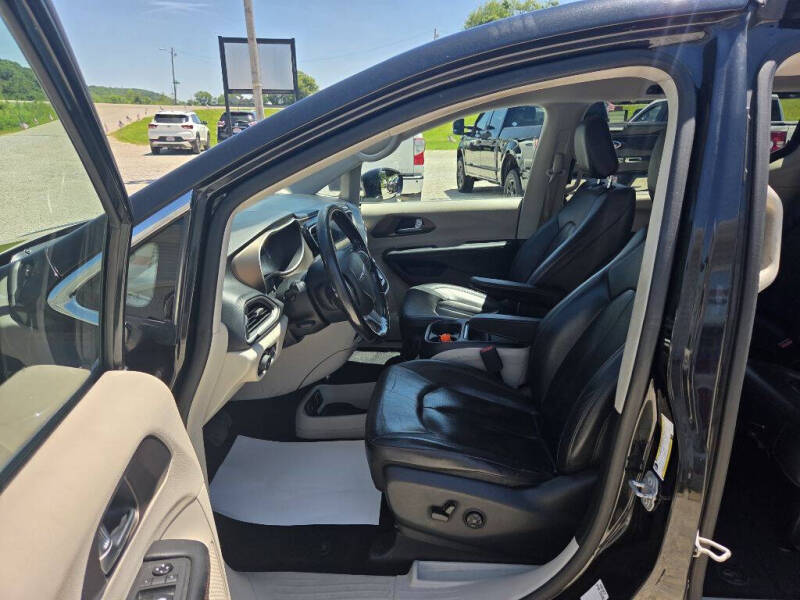 2019 Chrysler Pacifica Touring L