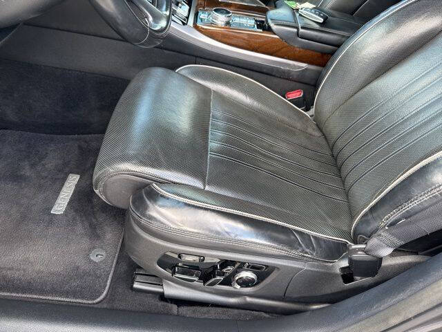 2018 Genesis G90