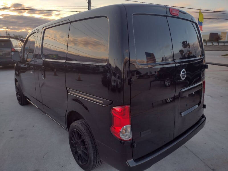 2013 Nissan NV200