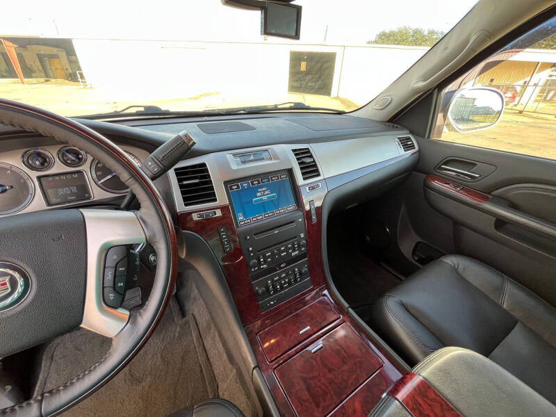 2010 Cadillac Escalade Luxury