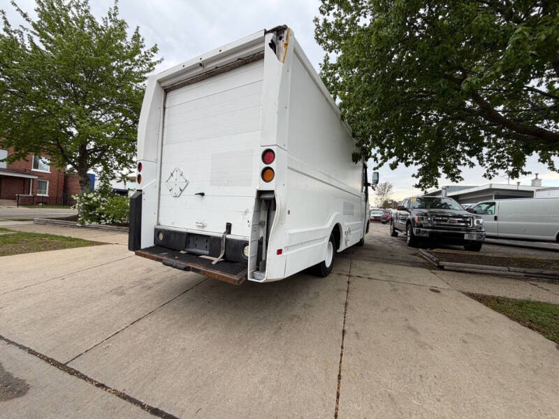 2012 Isuzu NPR
