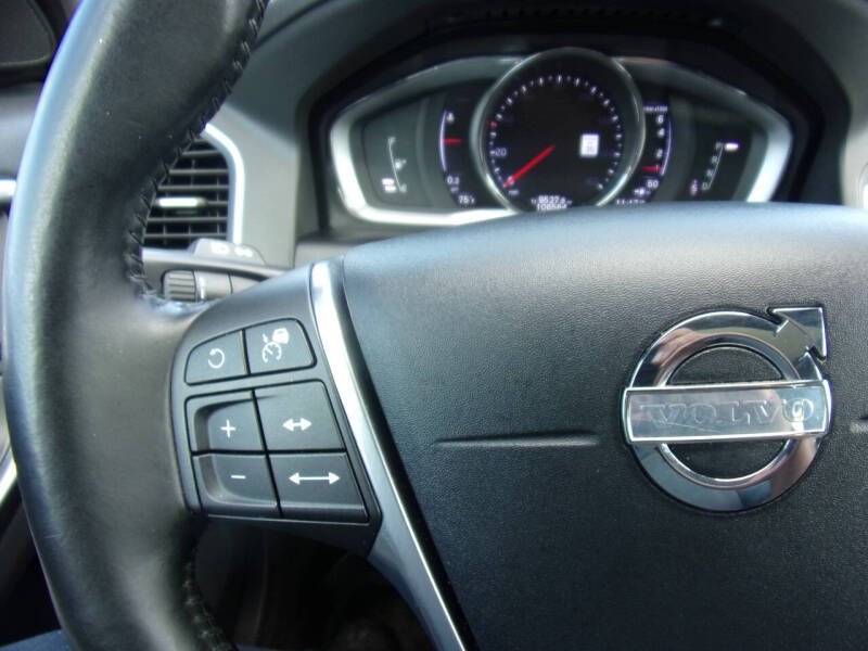 2015 Volvo XC60 T5 Drive-E Platinum