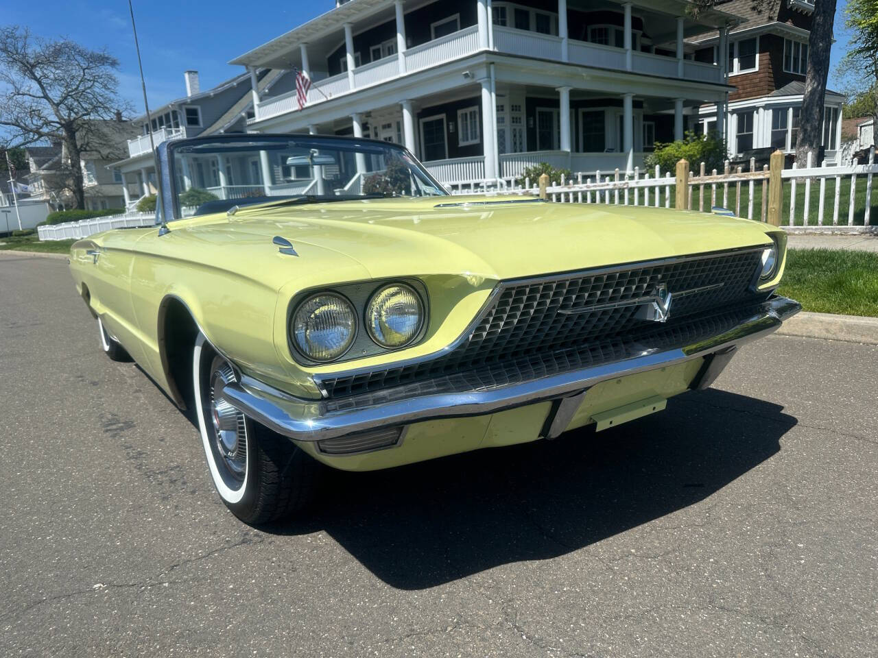1966 Ford Thunderbird 9