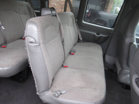 2025 Chevrolet Express LT 3500