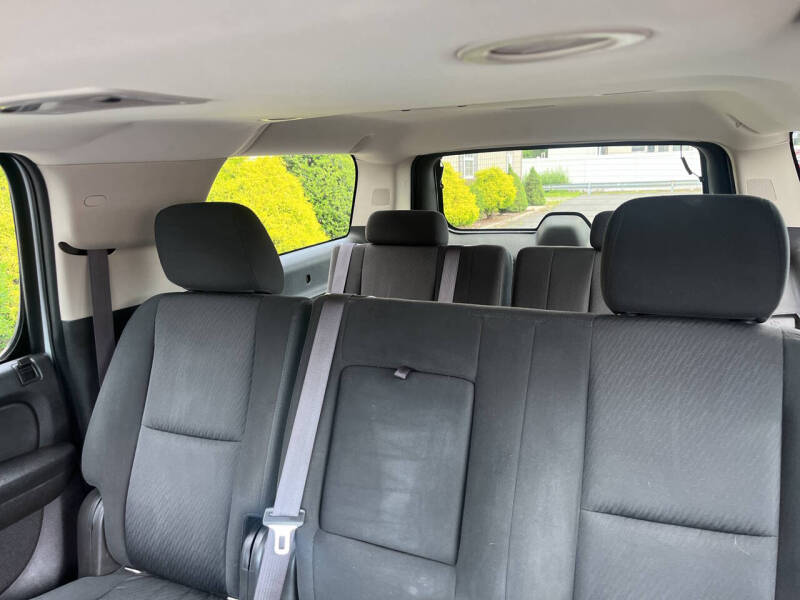 2013 Chevrolet Suburban LS