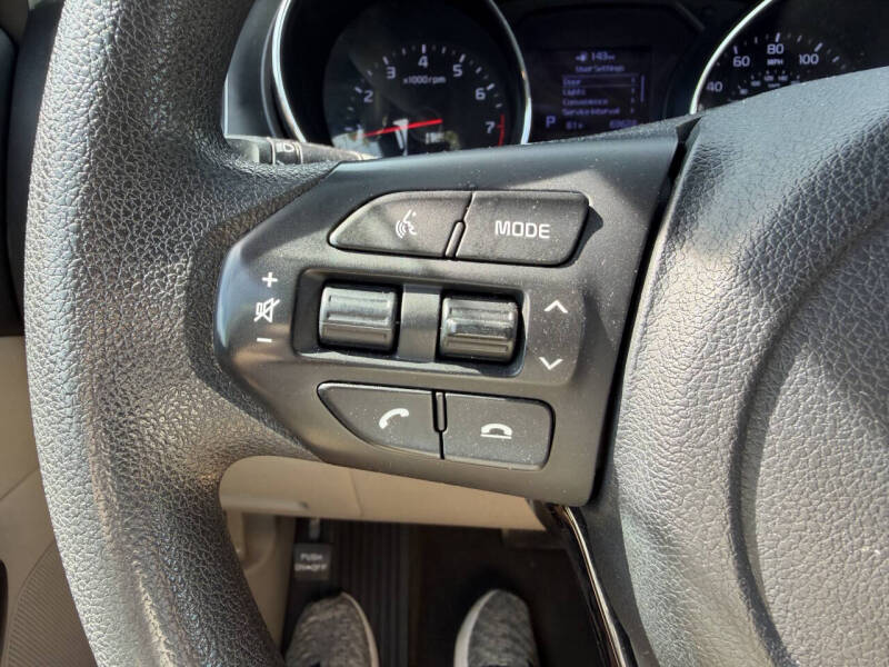 2019 Kia Sedona L