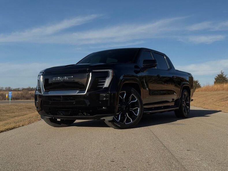 2025 GMC Sierra EV Denali