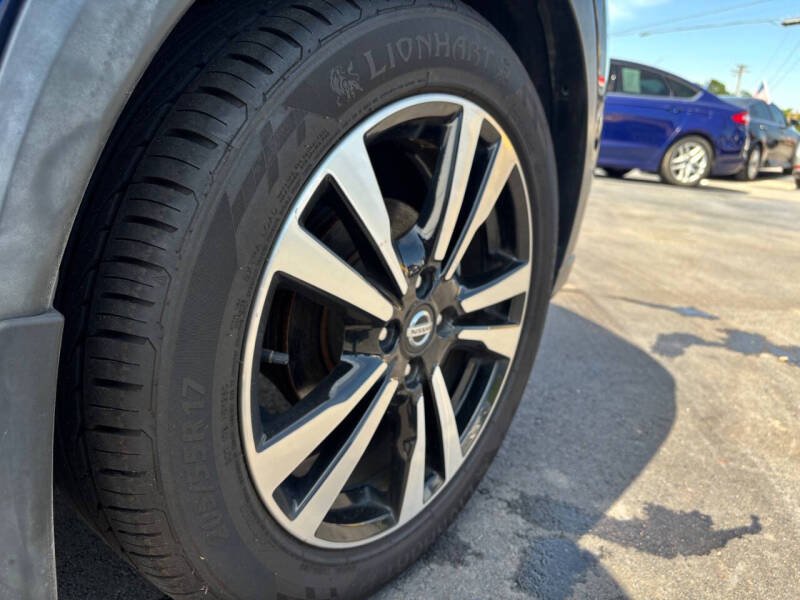 2018 Nissan Kicks SR
