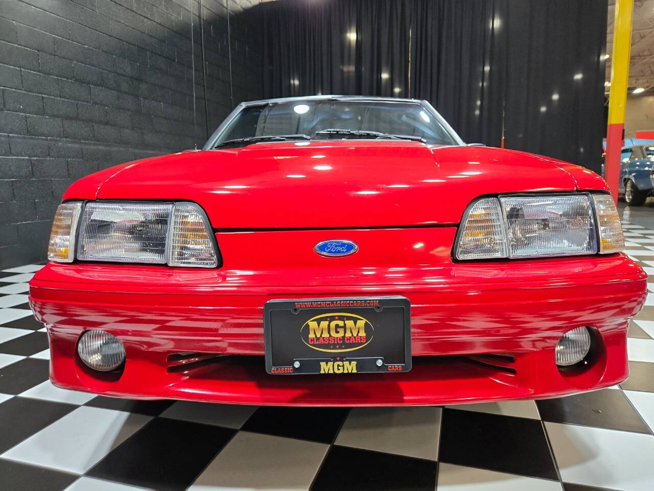 1992 Ford Mustang 35