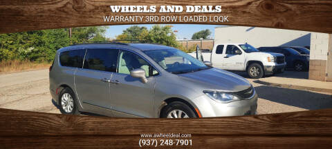 2017 Chrysler Pacifica Touring-L