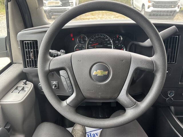 2025 Chevrolet Express 2500