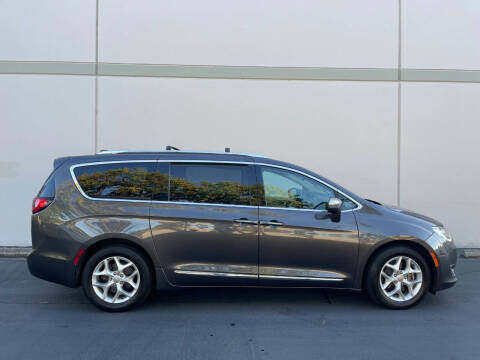 2020 Chrysler Pacifica Limited