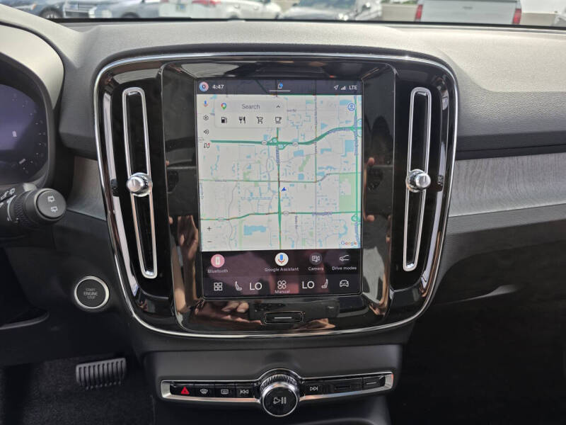 2026 Volvo XC40 B5 Core