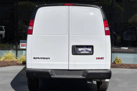 2025 GMC Savana 2500
