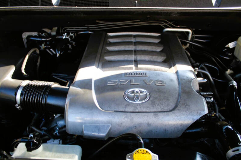 2008 Toyota Sequoia SR5