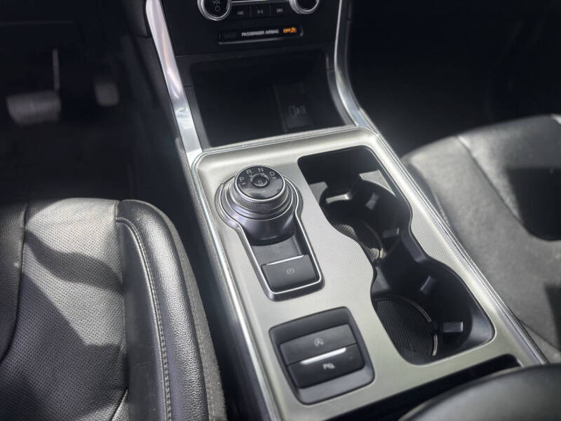 2022 Ford Edge Titanium