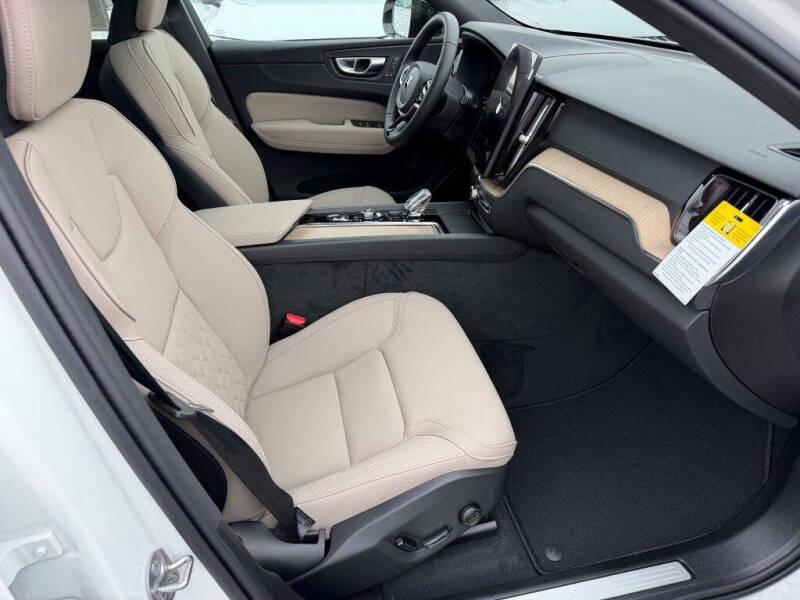 2026 Volvo XC60 B5 Core