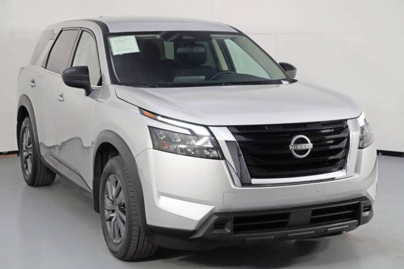 2024 Nissan Pathfinder S