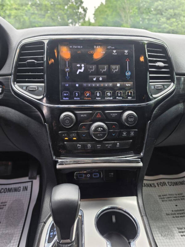 2019 Jeep Grand Cherokee Laredo