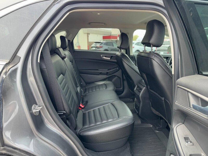 2023 Ford Edge
